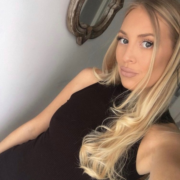 Meet your Posher, Jessica - Picture 1 of 1